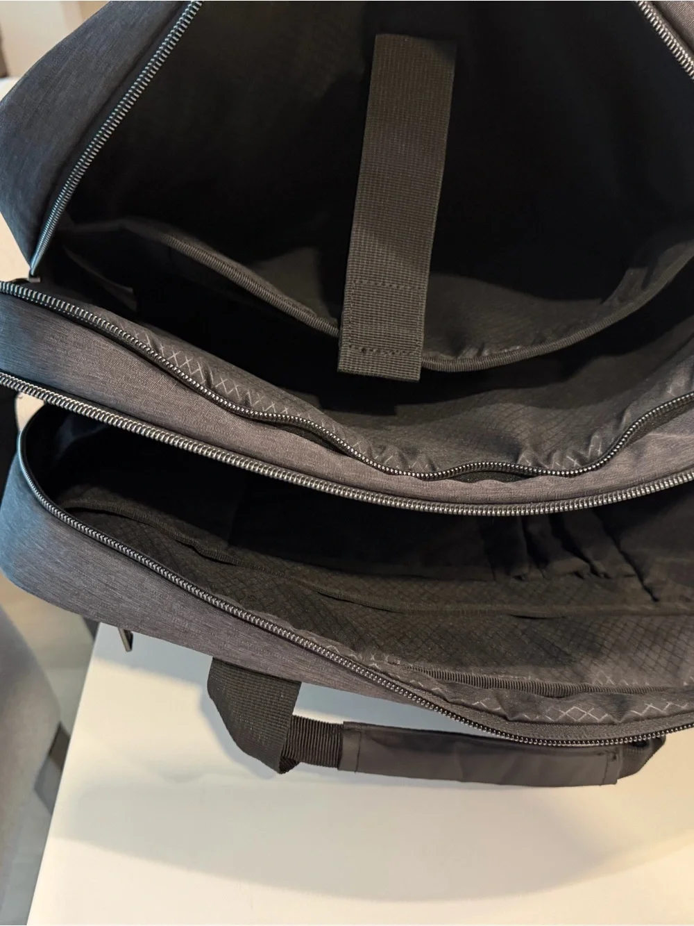 Samsonite Dark Gray Laptop Briefcase Messenger Bag